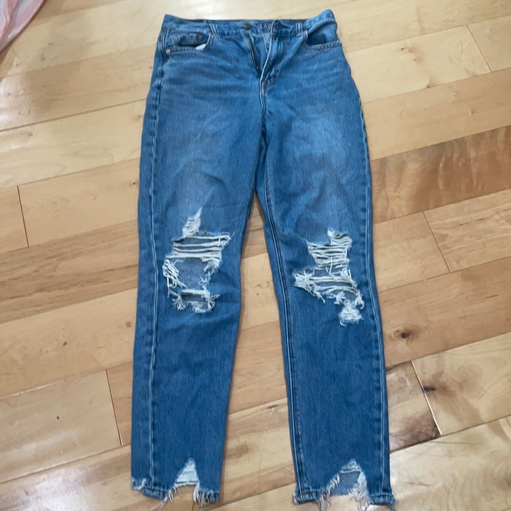 american eagle mom jeans
